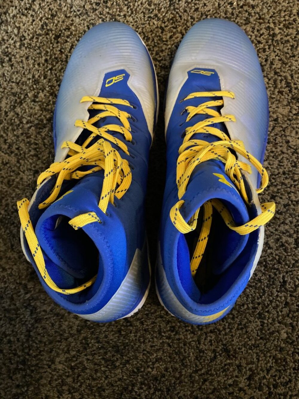 Under Armour High tops tennis shoes